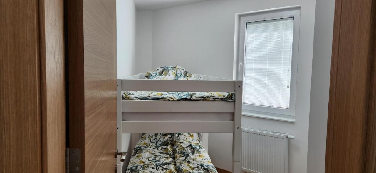 Brand New Two Bedroom And One Living Room Apartment In A Great Location! SJJ Extérieur photo