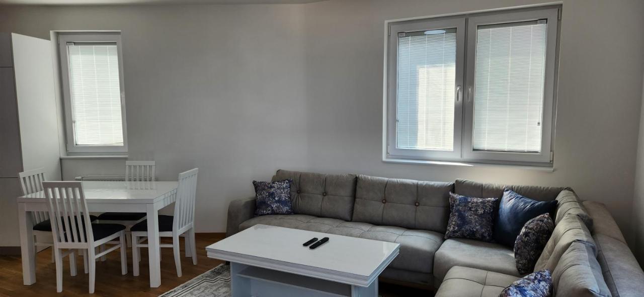 Brand New Two Bedroom And One Living Room Apartment In A Great Location! SJJ Extérieur photo