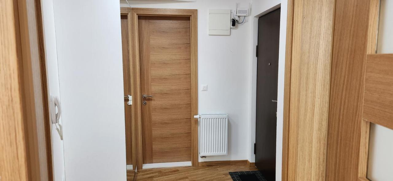 Brand New Two Bedroom And One Living Room Apartment In A Great Location! SJJ Extérieur photo